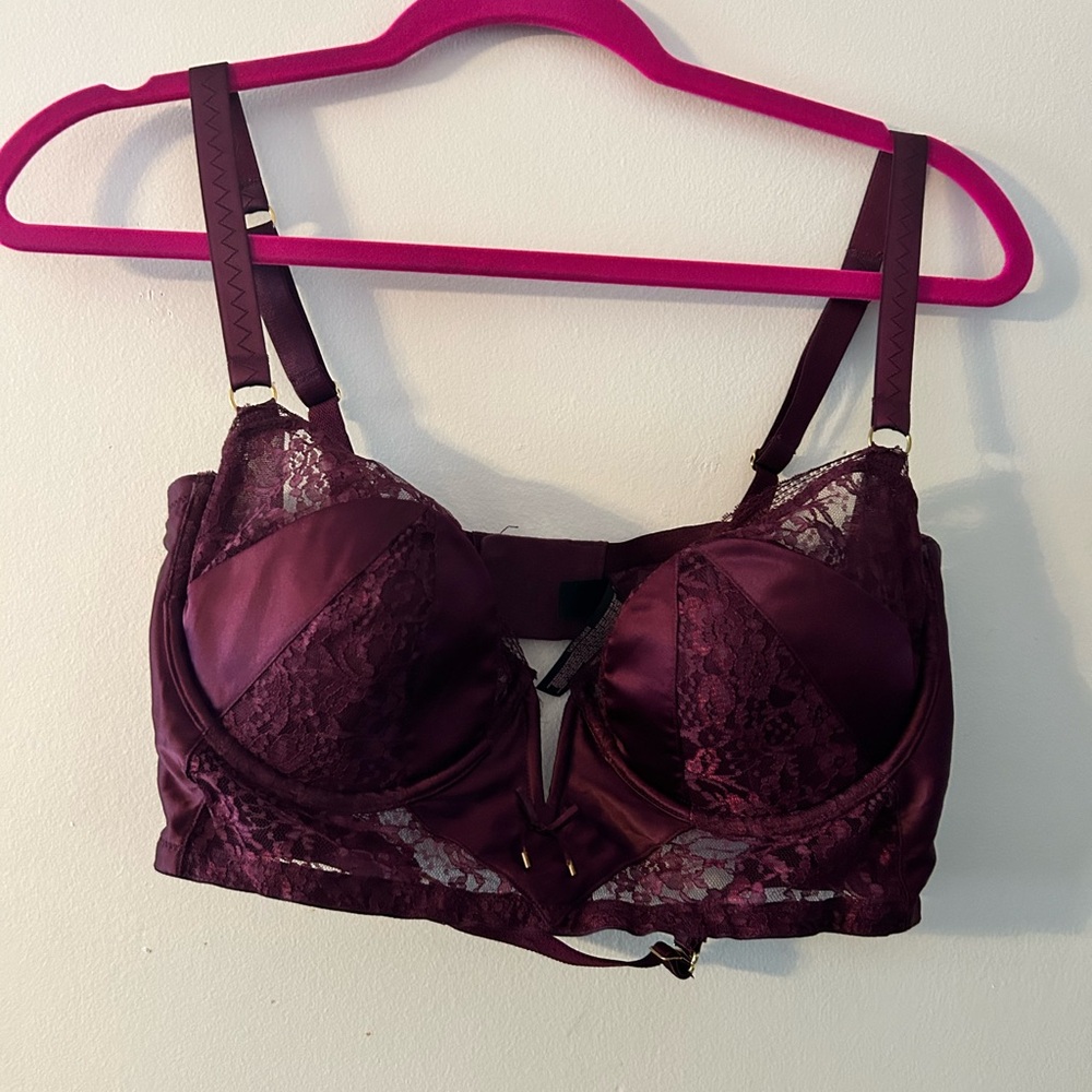 Victorias Secret 36DD bra